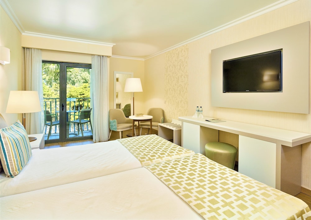 Deluxe Twin Room - Photo 3