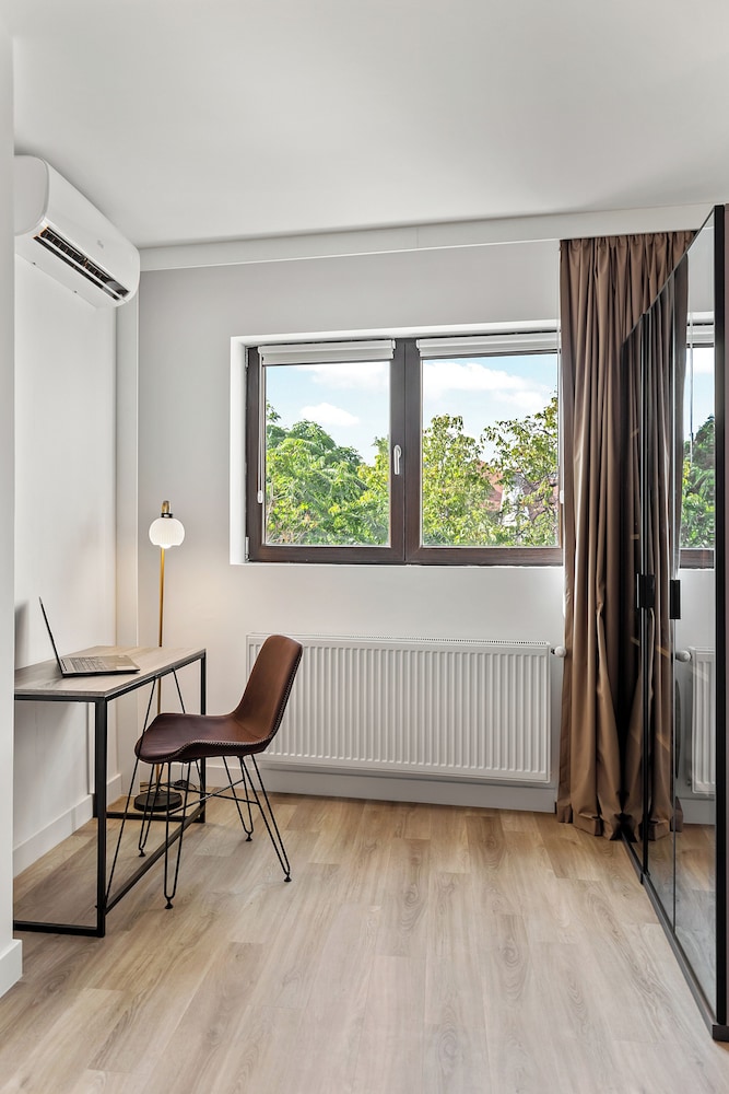 Deluxe Double or Twin Room - Photo 6