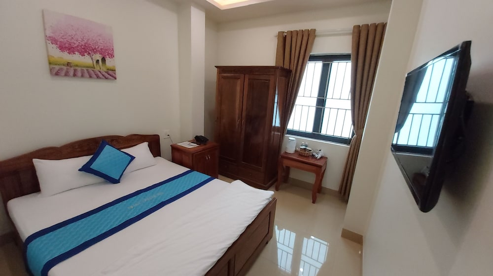 Deluxe Double Room Single Use, 1 Bedroom, City View photo 2