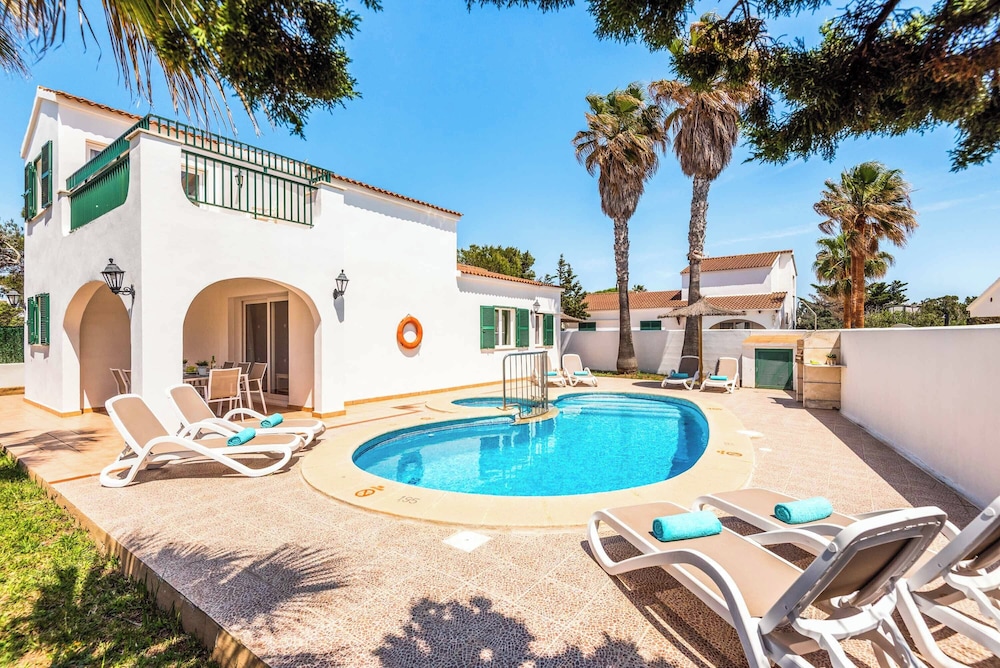 Villa (4 Habitaciones)