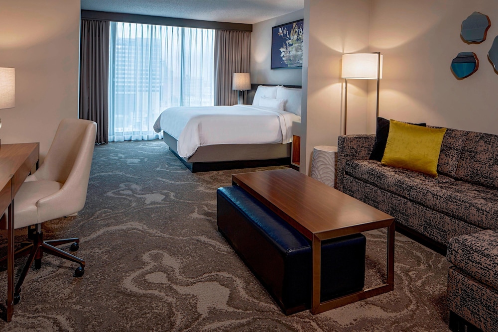 Executive Room, 1 Double Bed, Corner - Photo 4