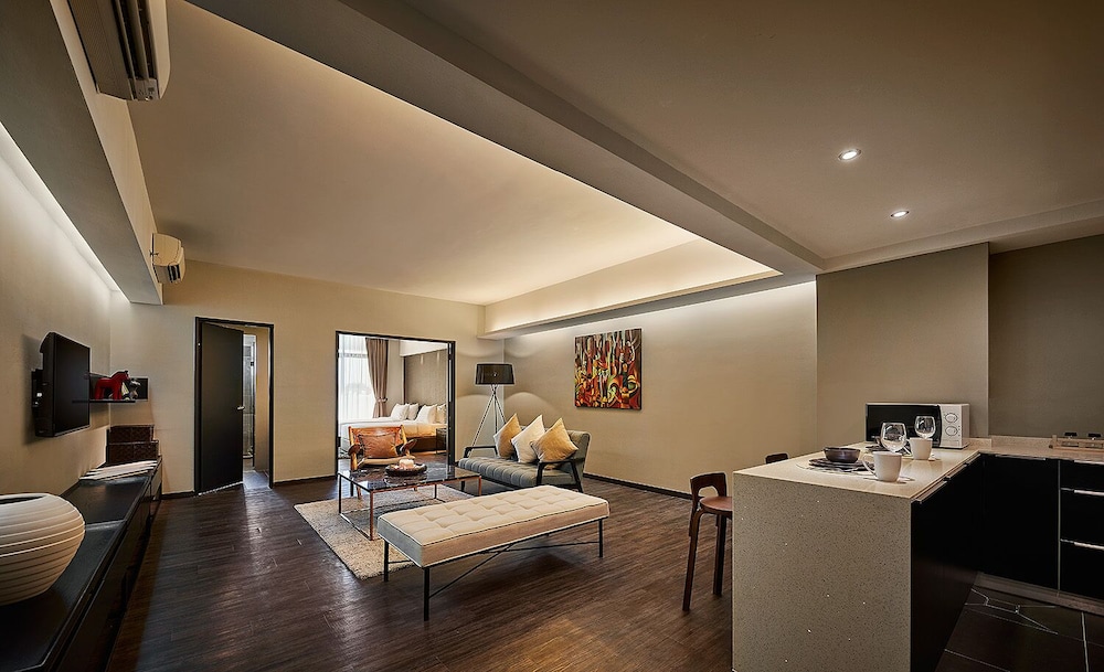 Premier Suite, 2 Twin Beds photo 1