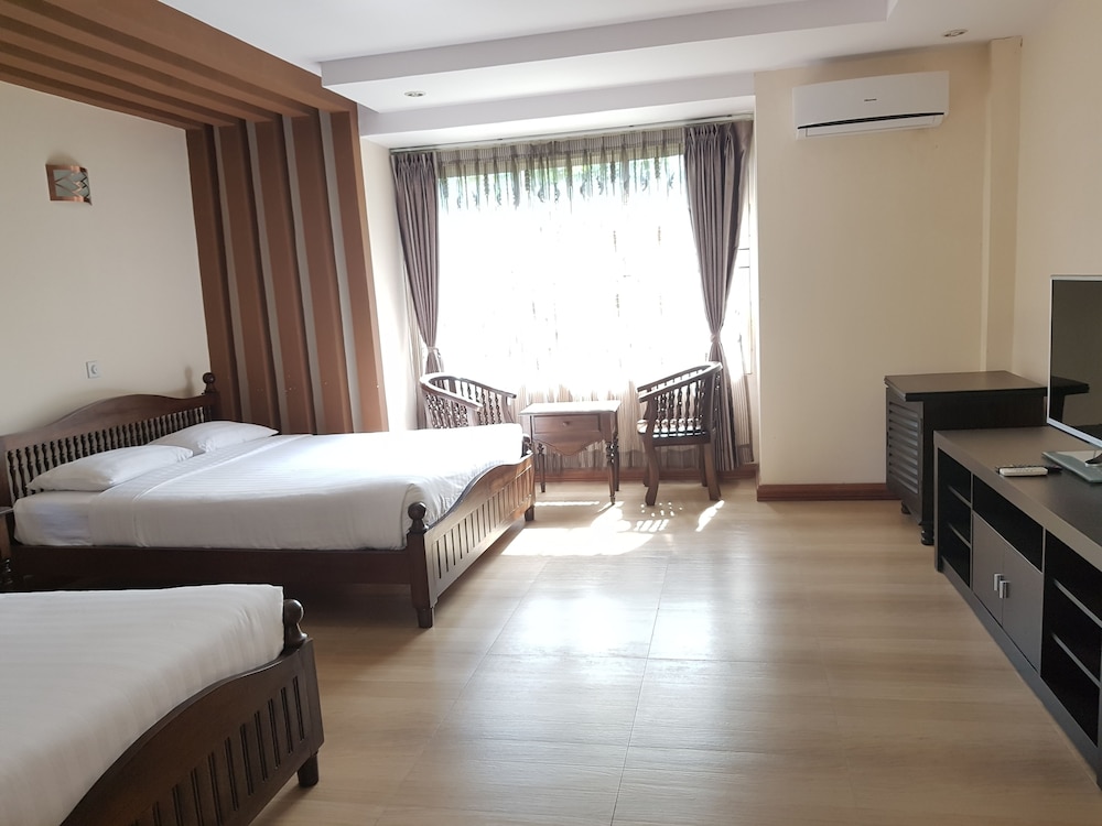 Deluxe Room (Main Building) photo 1