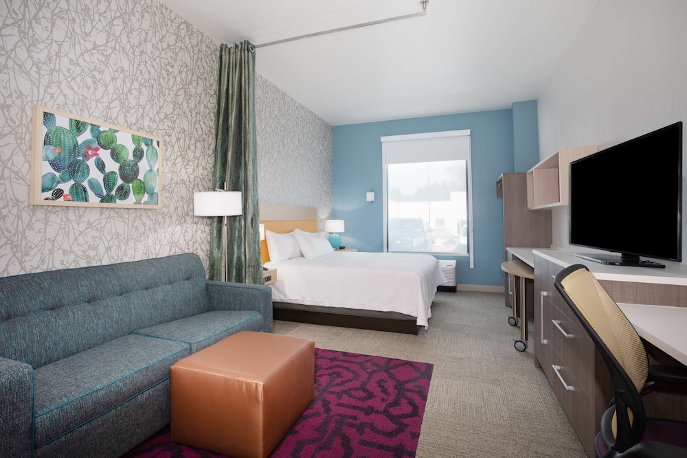 Studio Suite, 1 King Bed, Non Smoking - Photo 3