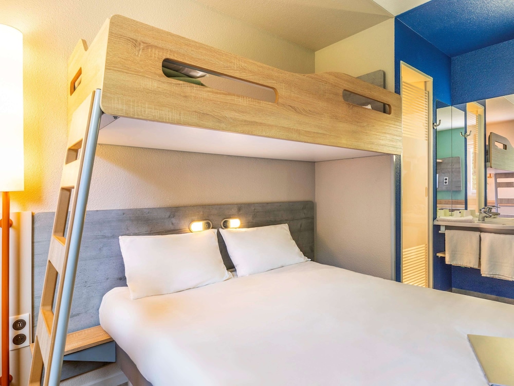 Triple Room, Multiple Beds - Photo 4