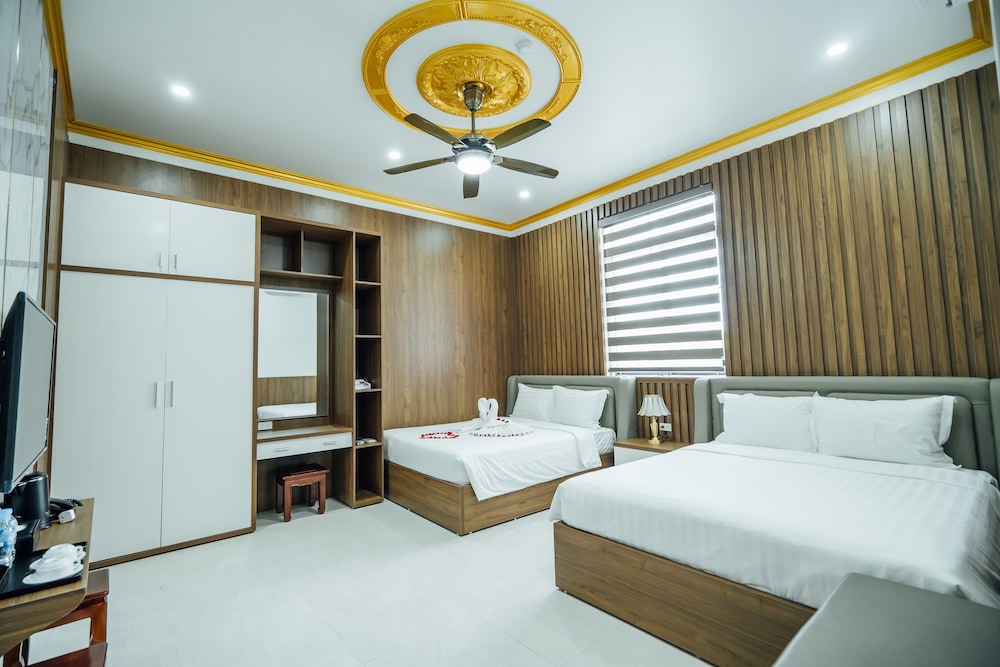 Deluxe Twin Room, 2 Queen Beds - Photo 1