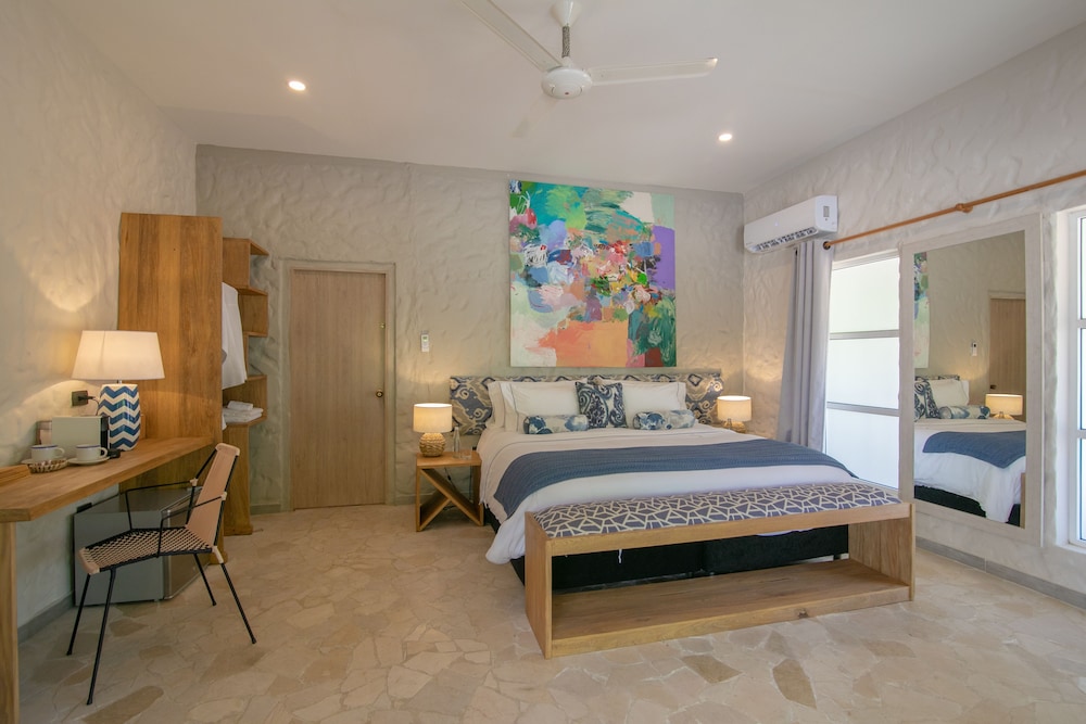 Romantic Bungalow, 1 Bedroom, Private Pool photo 2