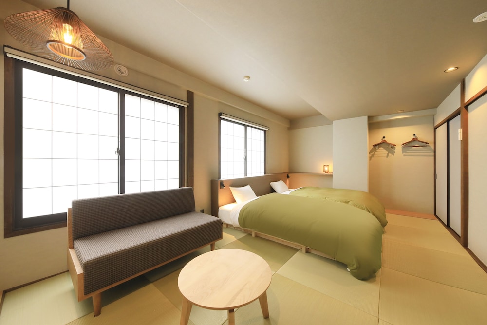 Twin Room - Photo 5