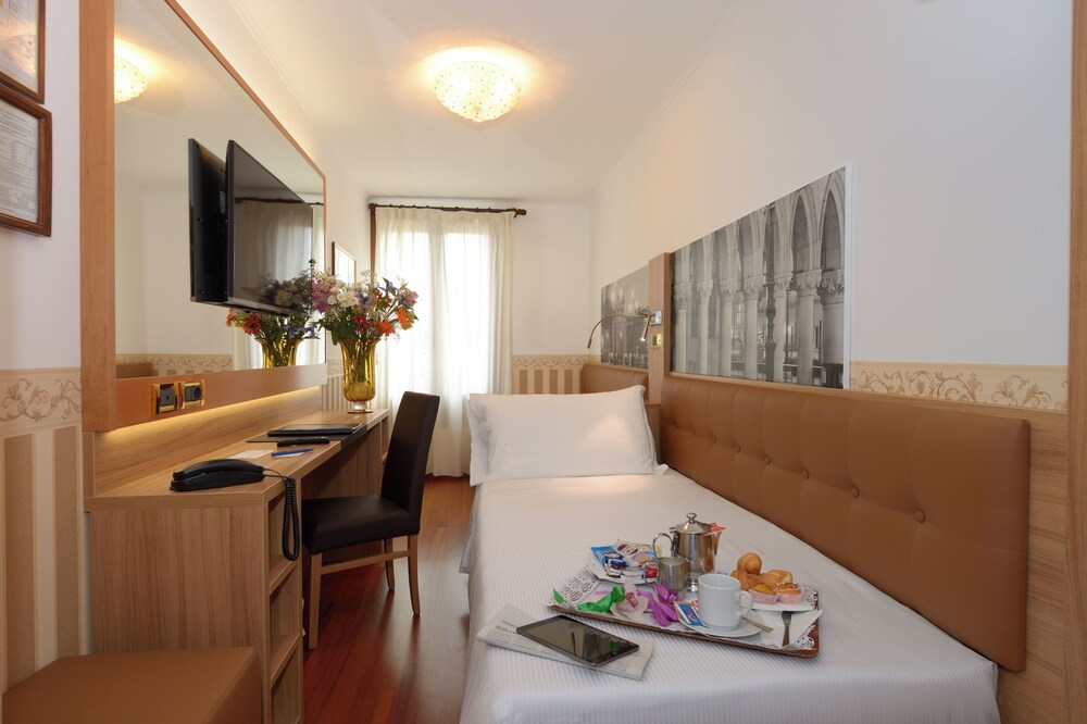Classic Single Room, 1 Twin Bed photo 1