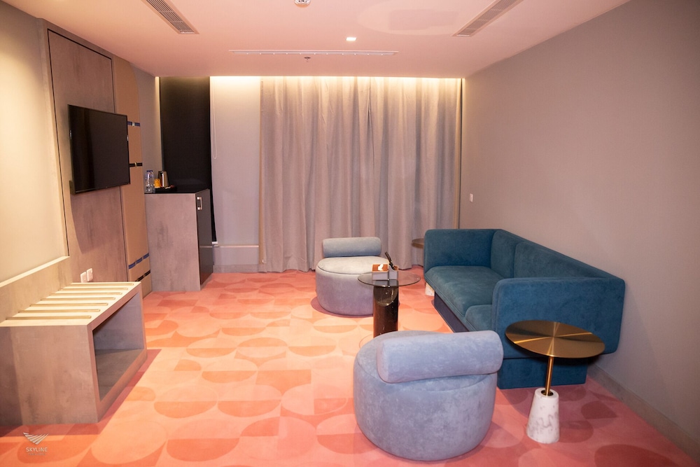 Business Suite - Photo 4