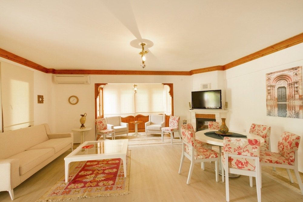 Family Duplex, 4 Bedrooms photo 2