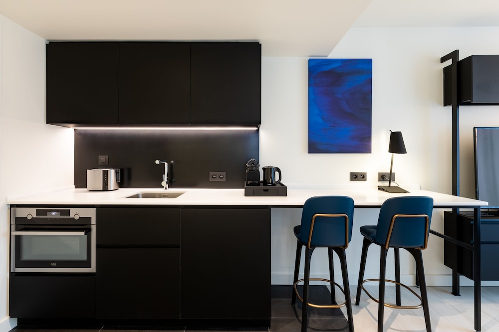 Deluxe Condo, 1 Bedroom
