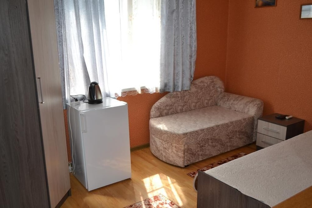 Standard Triple Room photo 2