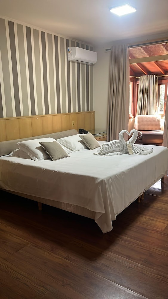 Honeymoon Suite, Garden View photo 1