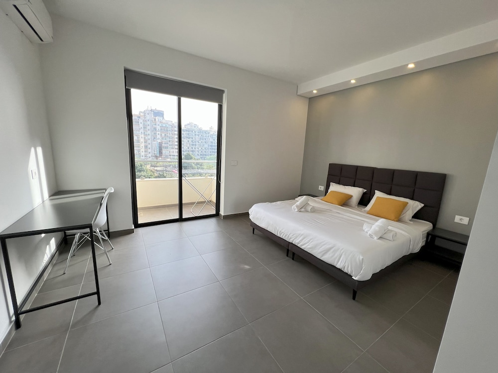 Junior Apartment