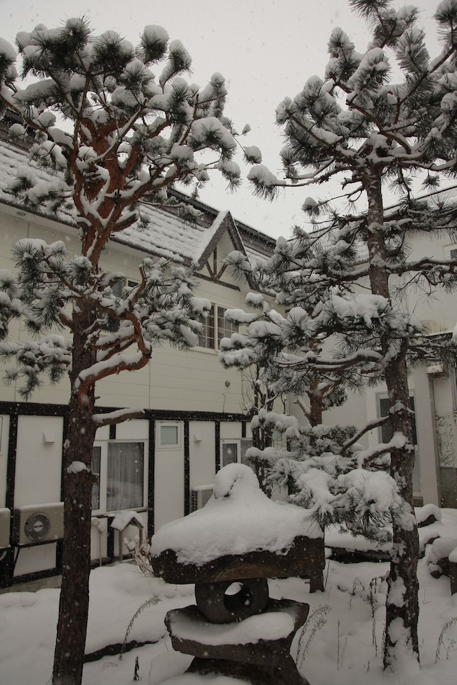Japanese Western Style Room - Photo 15