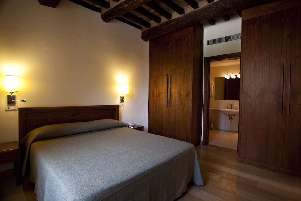 Suite, Garden View photo 3