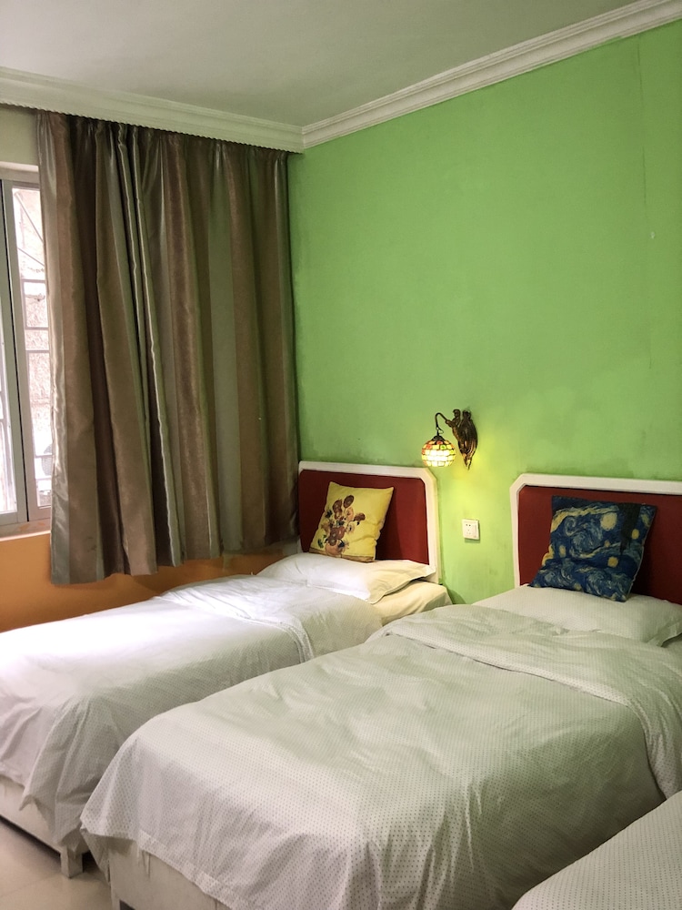 Standard Triple Room photo 3