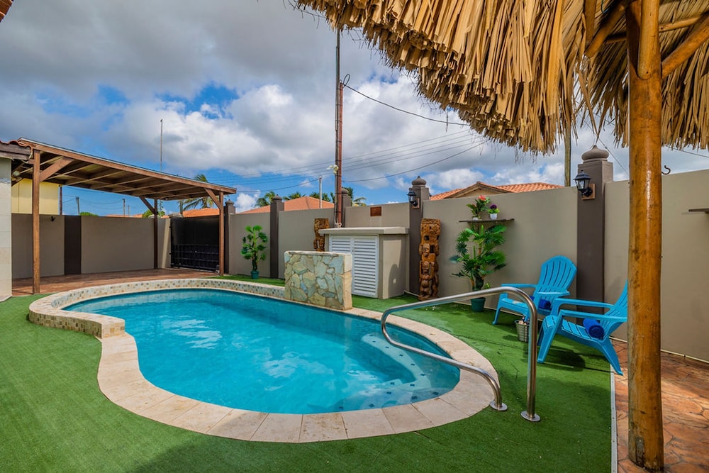 Villa photo 1