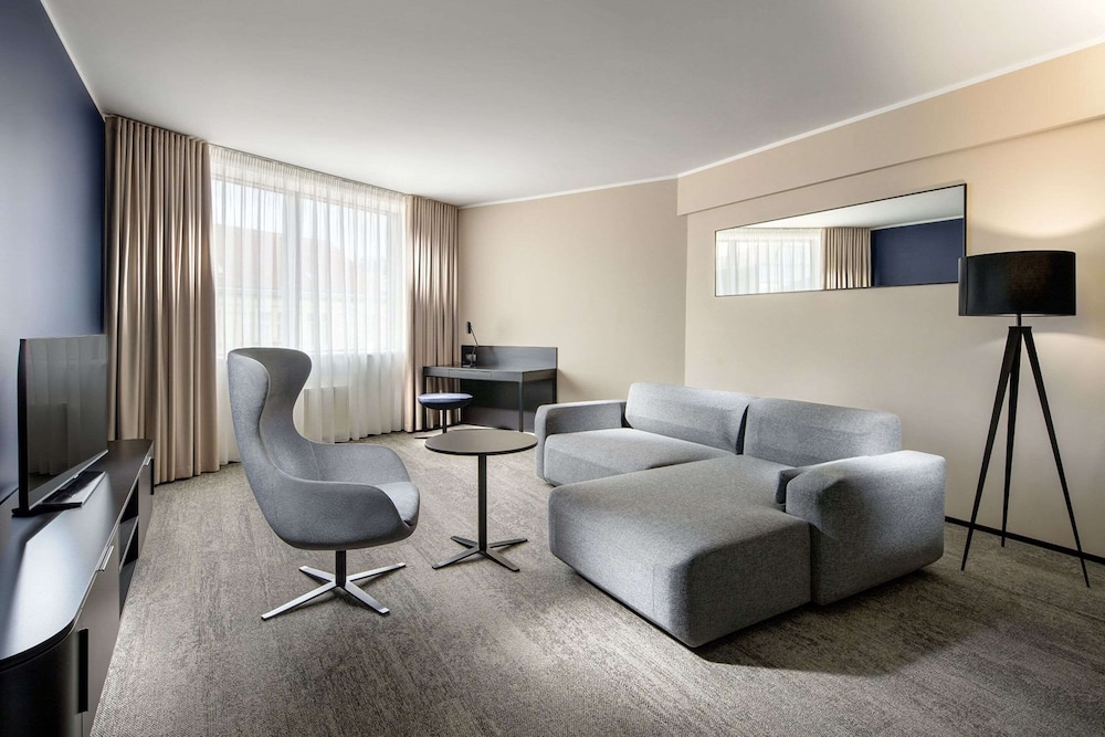 Business Room, 1 Double Bed, Non Smoking - Photo 4