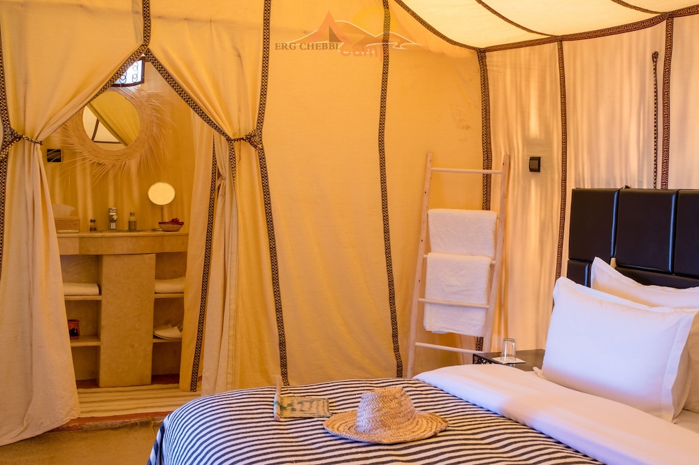 Family Tent, 1 King Bed photo 3