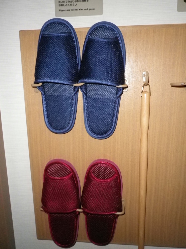 Economy Double Room, Non Smoking (14sqm) thumbnail 5