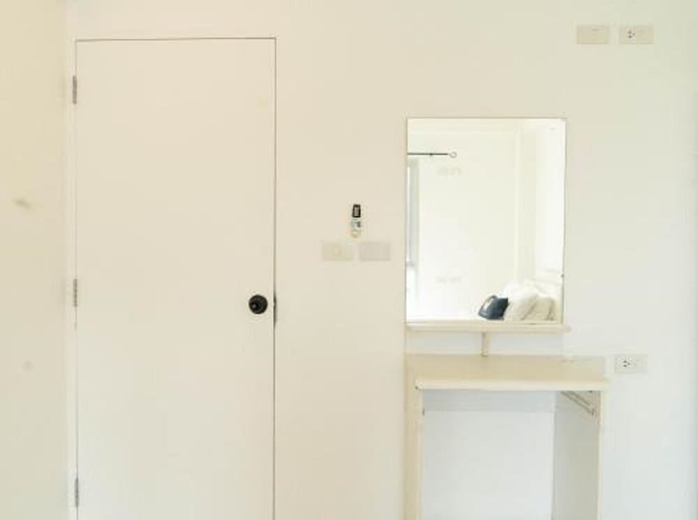 Standard Single Room With Shared Bathroom