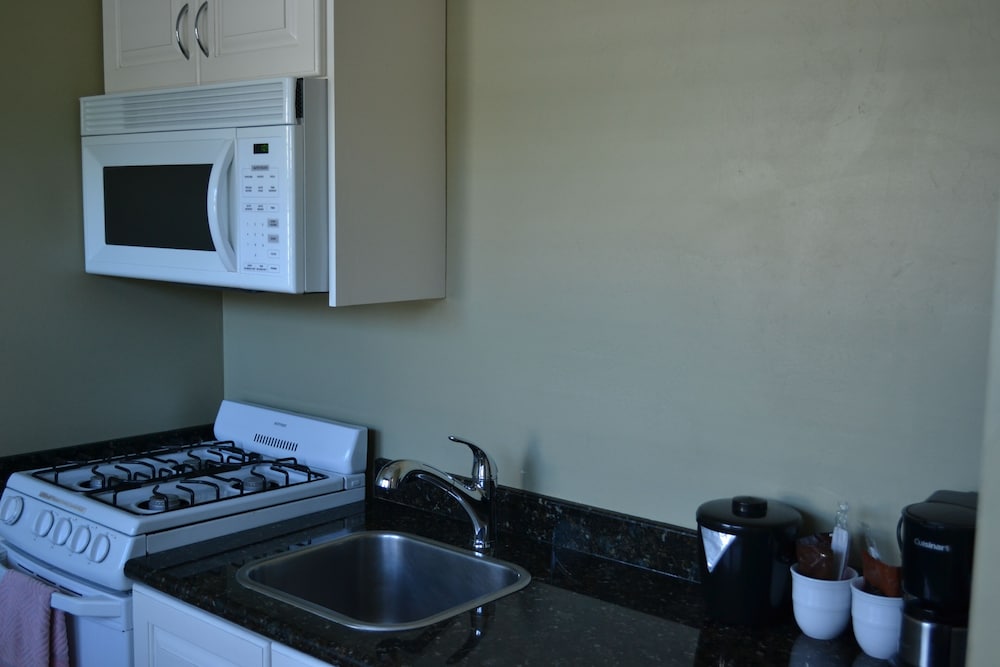 2 Double Beds, Kitchen, Accessible photo 2