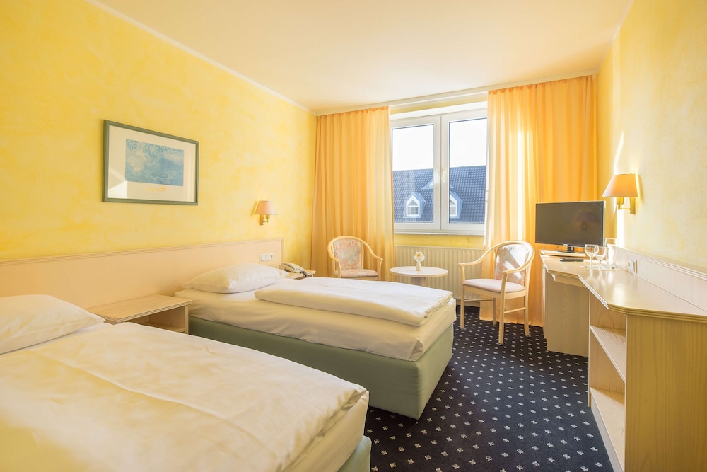 Standard Double or Twin Room photo 2