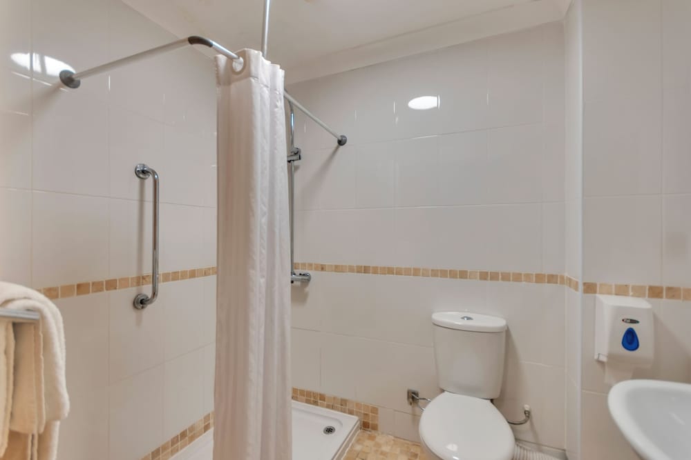 Twin Room, Mobility Accessible, Garden View photo 2