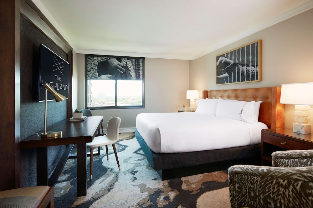 Superior Room, 1 King Bed, Accessible, Bathtub (Mobility & Hearing) - Photo 2