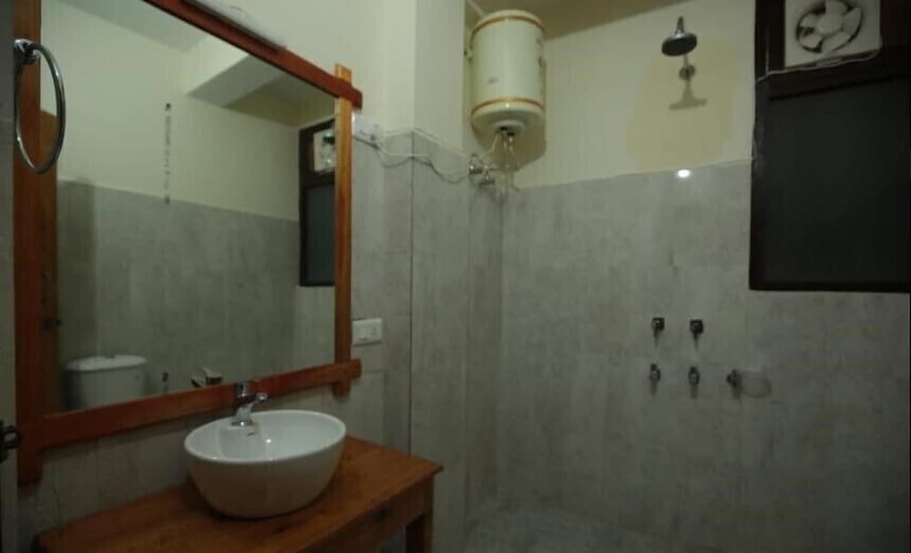 Deluxe Room, 1 Double Bed photo 2