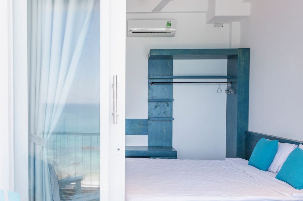 Captain Room (Seaview) photo 1