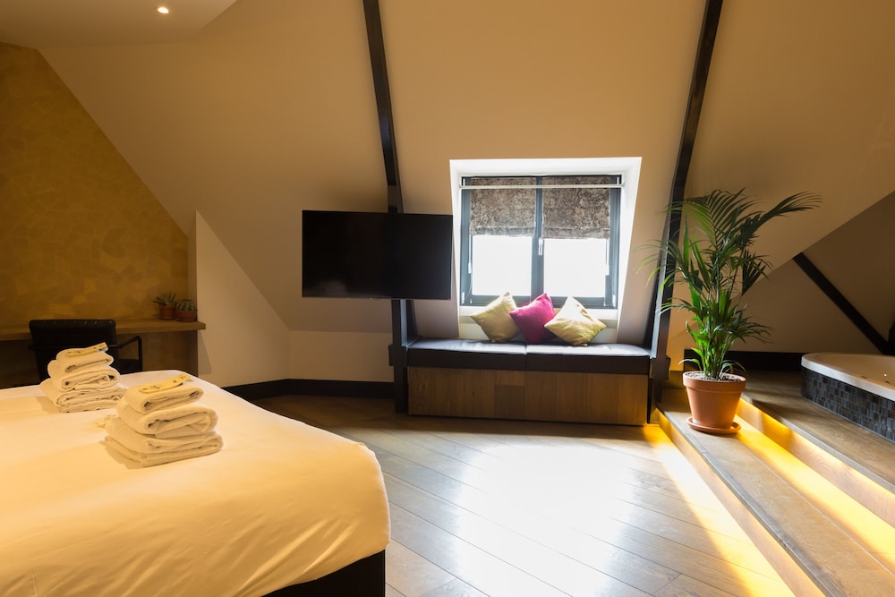 Superior Loft thumbnail 6