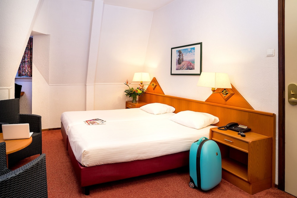 Standard Room photo 2