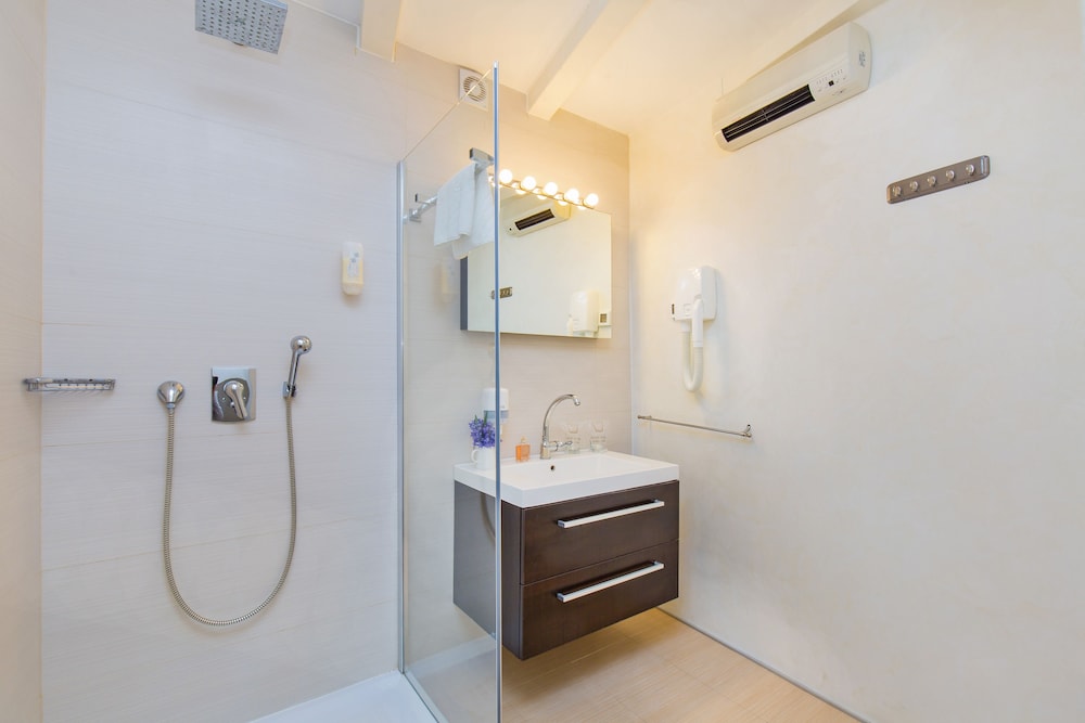 Superior Apartment - Photo 11