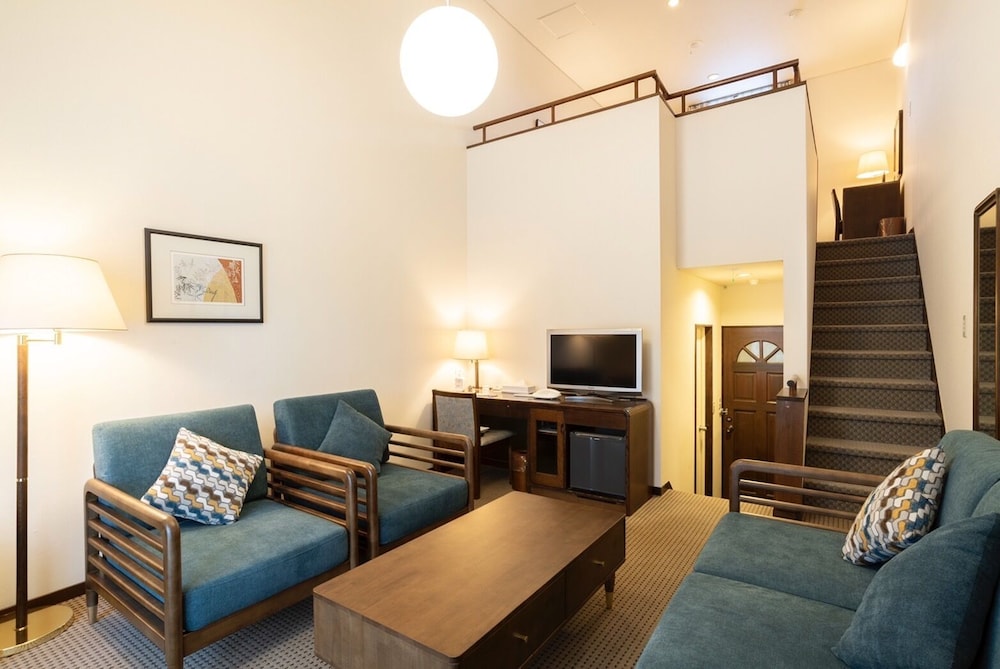 Deluxe Suite - Photo 6