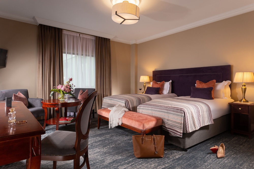 Standard Twin Room - Photo 1