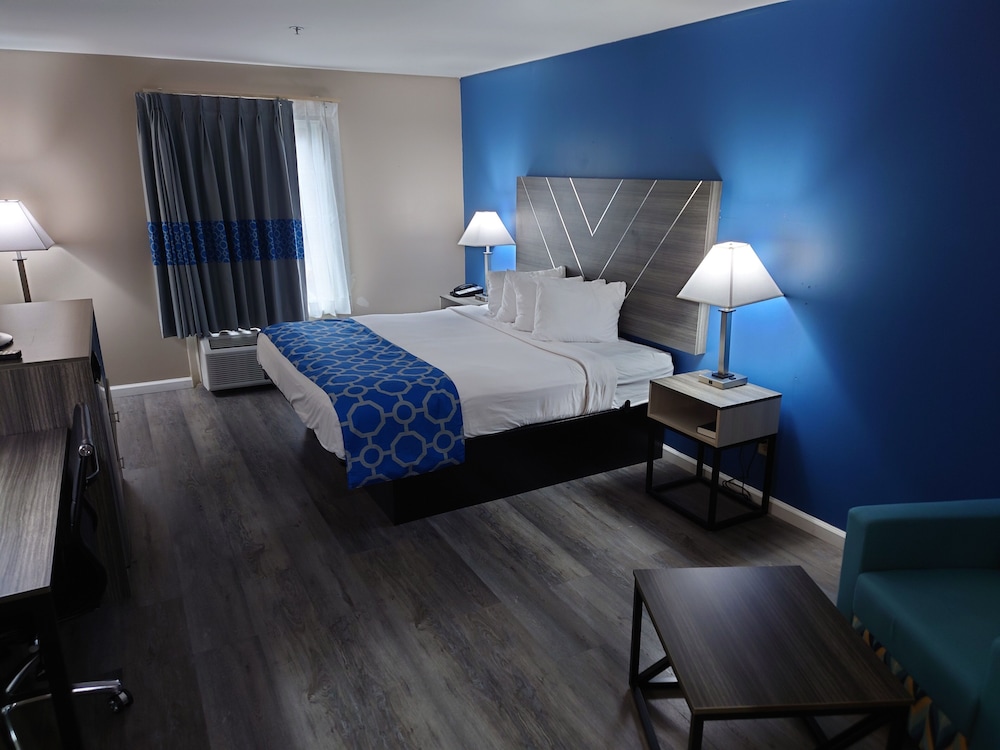 Room, 1 King Bed, Non Smoking - Photo 1
