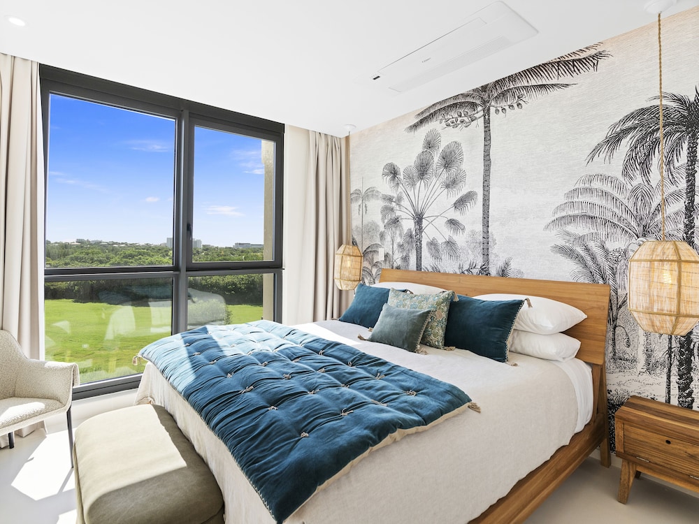 Panoramic Apartment, Balcony, Partial Sea View