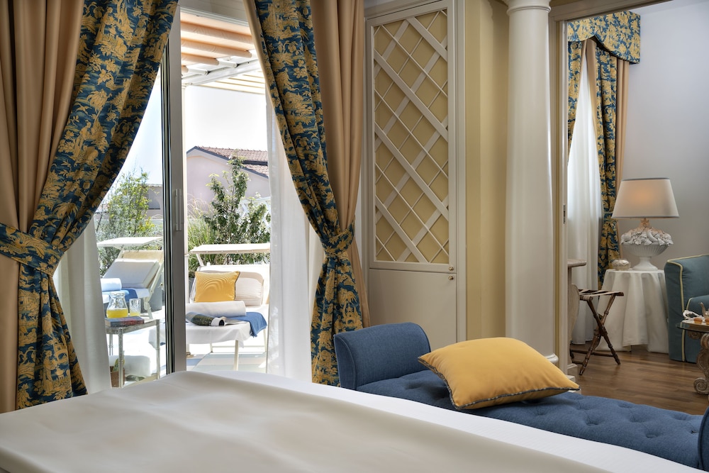 Deluxe Room, Terrace, Partial Sea View