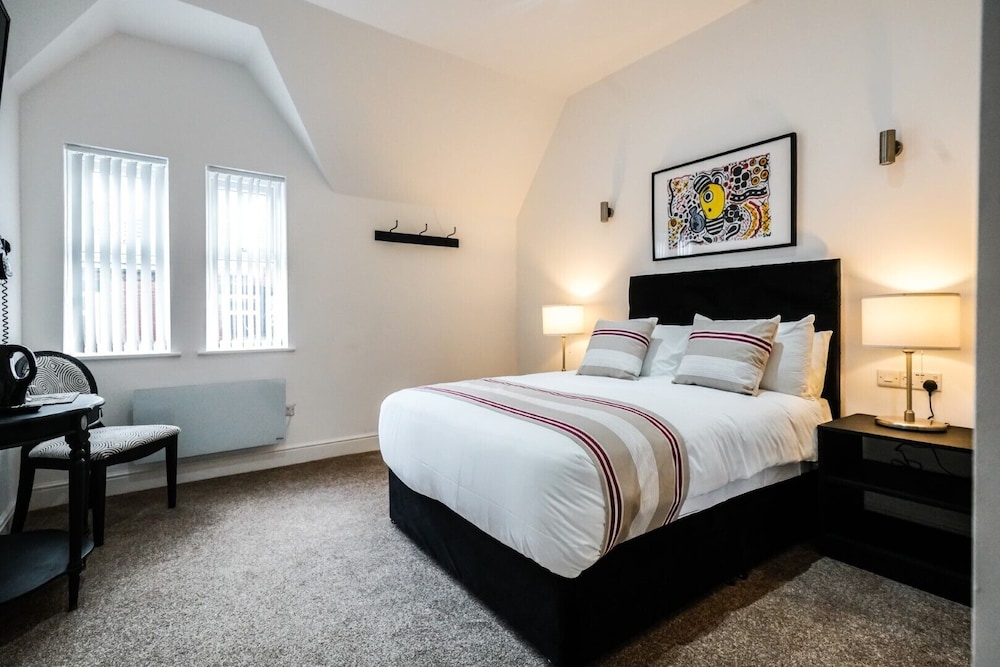 Standard Double Room, 1 Double Bed, Non Smoking, Ensuite - Photo 3