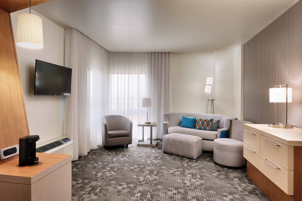 Executive Suite, Multiple Beds photo 1