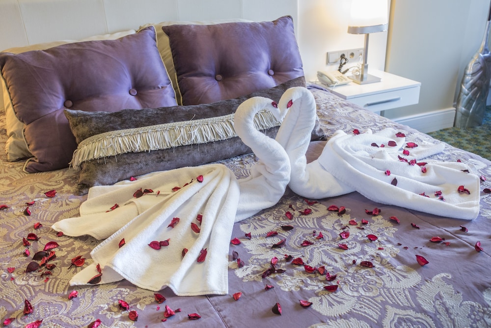 Honeymoon Suite photo 3
