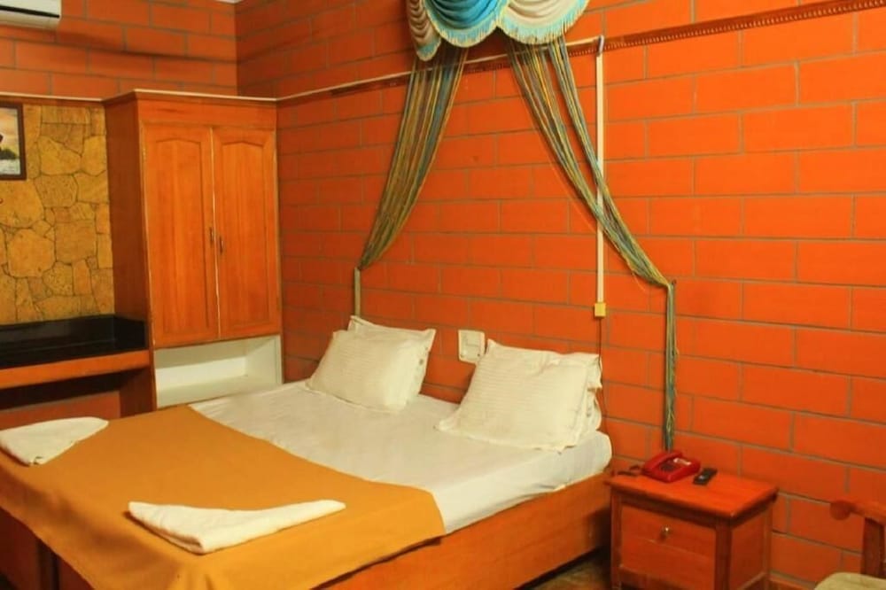 Double Room - Photo 1