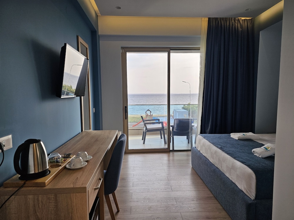 Deluxe Room, Sea View photo 1
