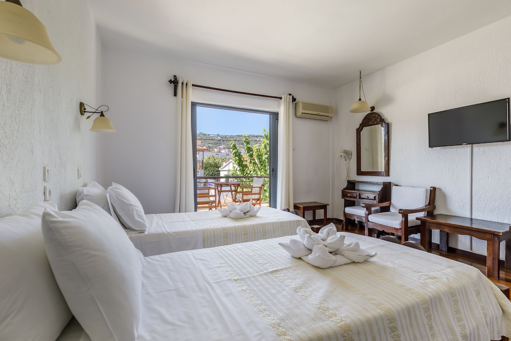 Quarto Triplo, 1 Quarto