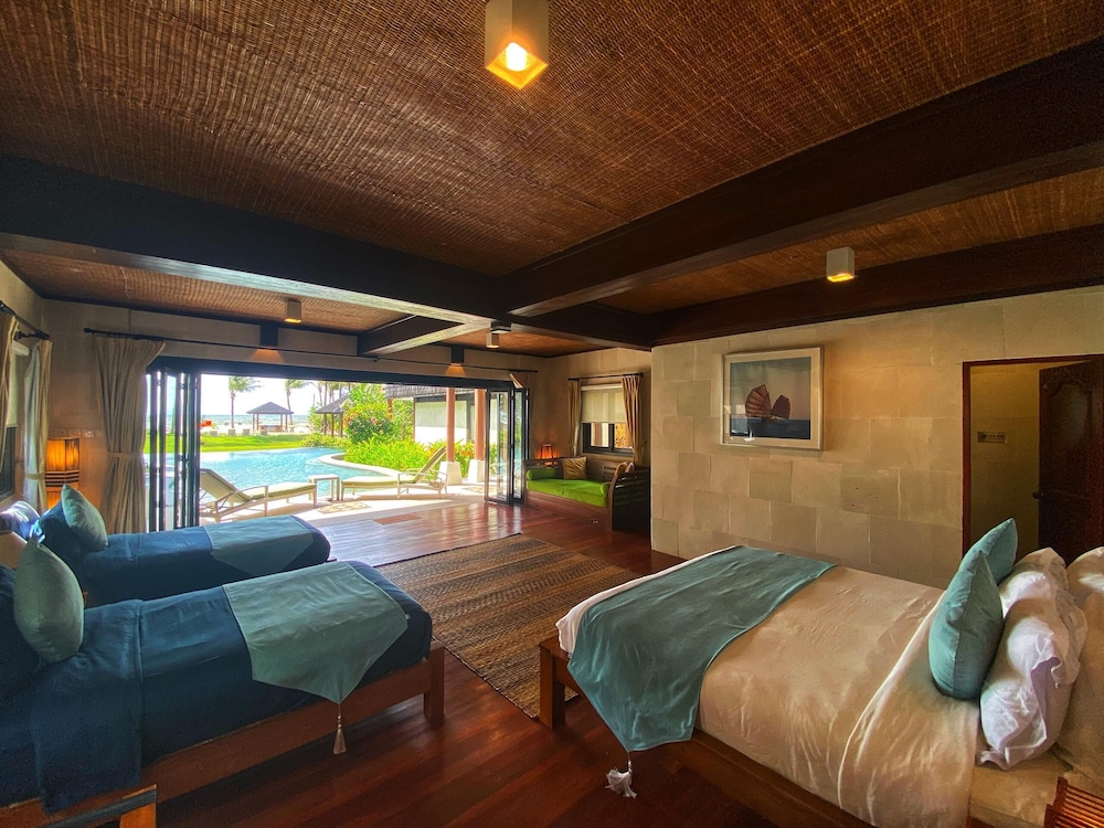 Frangipani Luxury Villa-Family Suite photo 2
