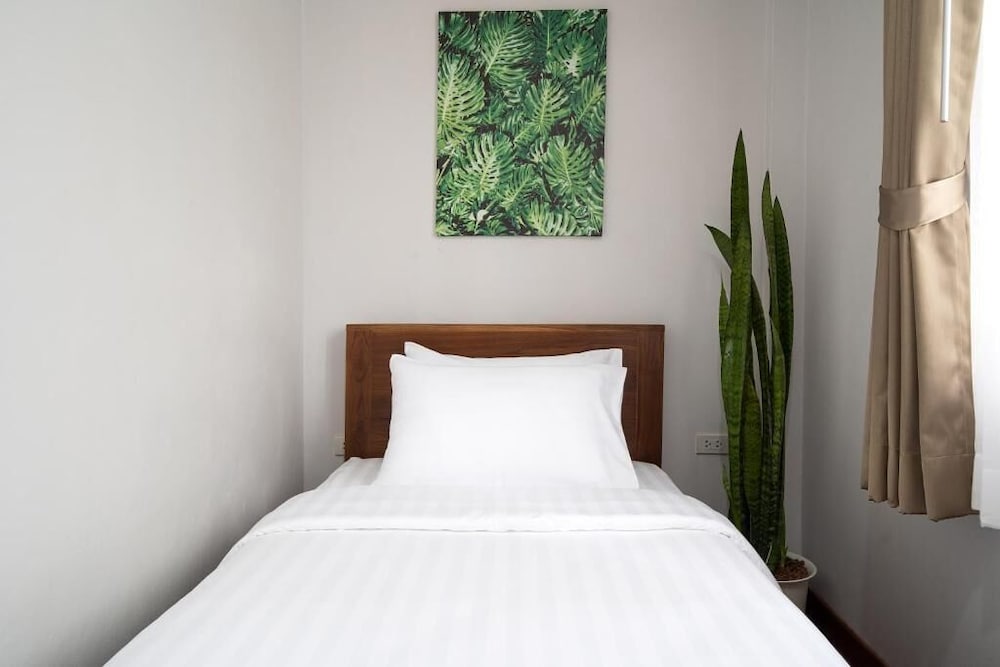 Single Room photo 3