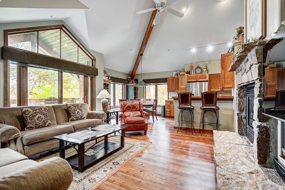 Premium Condo, 3 Bedrooms photo 1